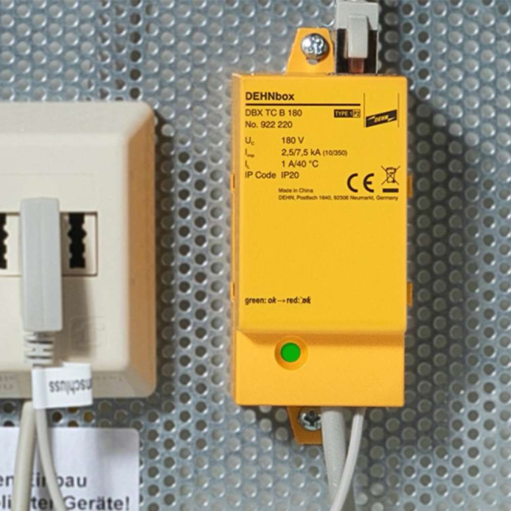 DEHNbox schützt Telekommunikationsschnittstellen